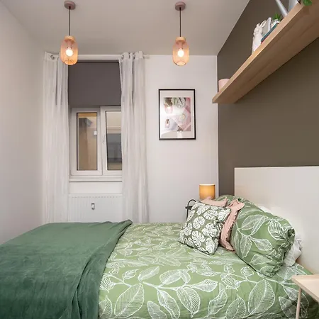 Apartamento By The Andrejsala Area With Free Parking And Reach The Old Town In 15 Min Walk