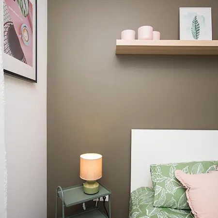 Apartman By The Andrejsala Area With Free Parking And Reach The Old Town In 15 Min Walk *