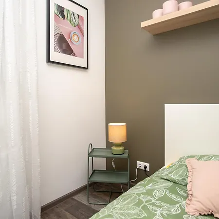 By The Andrejsala Area With Free Parking And Reach The Old Town In 15 Min Walk