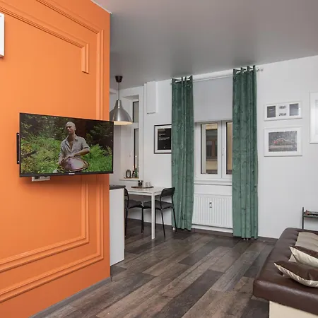 Apartamento By The Andrejsala Area With Free Parking And Reach The Old Town In 15 Min Walk Riga